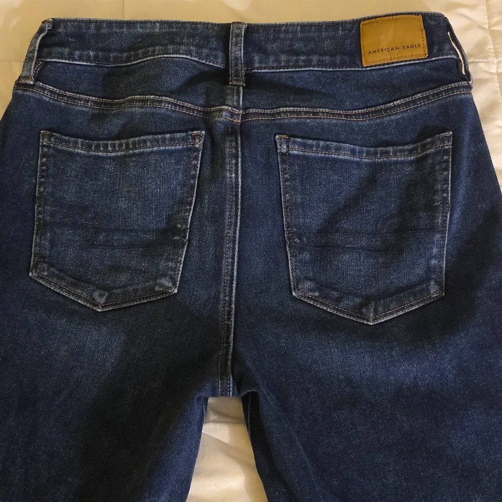 New American Eagle Outfitters High Rise Skinny Jeans with Distressed Details - Picture 4 of 4